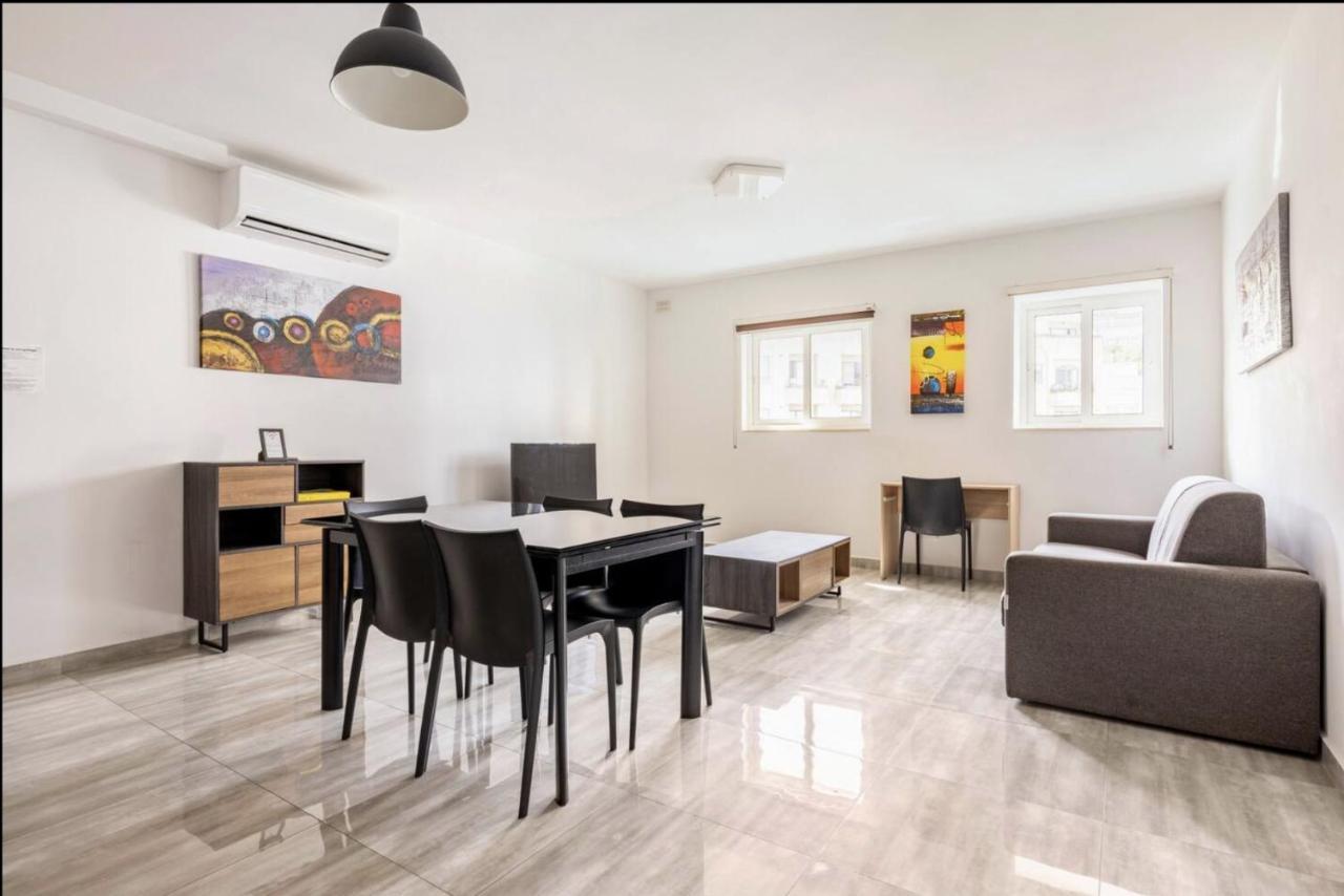 F8 Modern And Bright Apartment In Malta Msida Luaran gambar